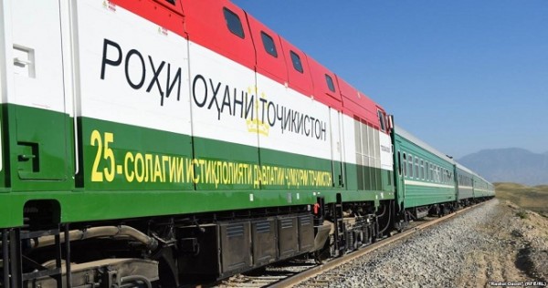 Предприниматели Согда бьют тревогу в связи с повышением тарифов на грузоперевозки