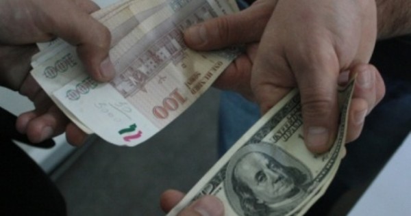 Сомони, после безостановочного падения, укрепился на один пункт
