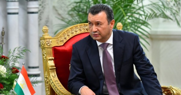 Премьер-министр страны ознакомился с деятельностью Предприятия по производству криолита, фторидного алюминия и сульфатной кислоты