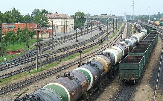 Казахстан ввел месячный запрет на импорт российского авиатоплива