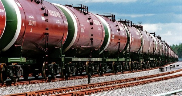 Власти Таджикистана сокращают импорт топлива