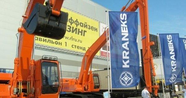 ГУП "Ангишти Точик" закупает 20 новых экскаваторов