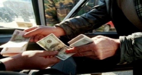 В Таджикистане предлагают «сажать» за незаконные операции с валютой до 9 лет