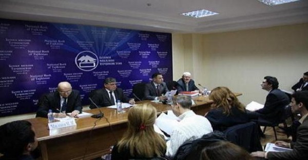 Большинство национальных валют мира снизились по отношению к американскому доллару