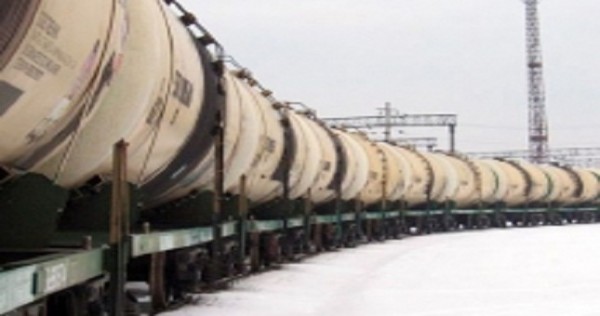 Таджикистан планирует получить в Пакистане ГСМ из кувейтской нефти