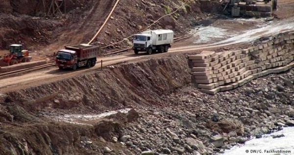 Рогунская ГЭС: Душанбе получил право начать строительство