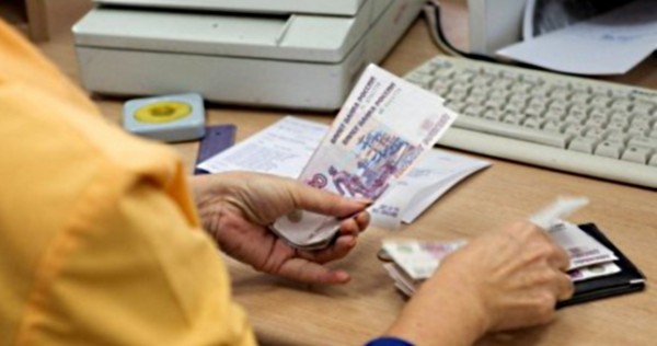 Объем денежных переводов из России в Таджикистан сократился