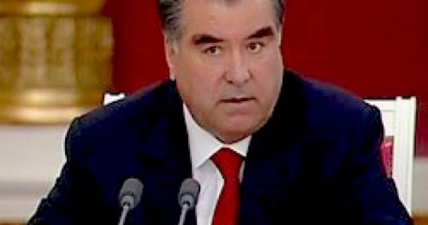 Э.Рахмон:На долю государственных страховых компаний приходится 97 % страховых соглашений