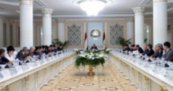 Рахмон выступил на Консультативном совете по улучшению инвестиционного климата Таджикистана