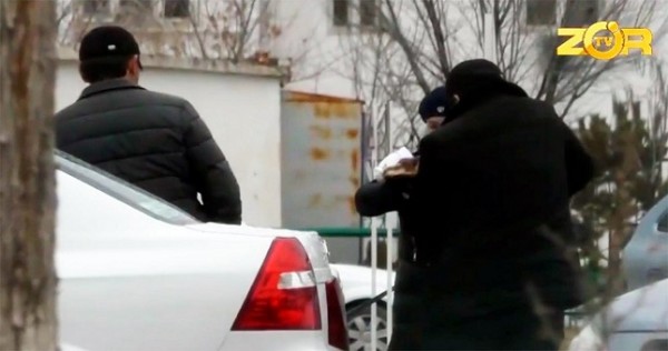 Пара из Сырдарьи решила обменять своих новорожденных близнецов на квартиру