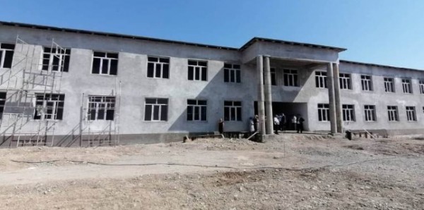 В Канибадаме и Исфаре построили детские сады и школы