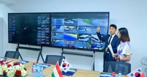 В Душанбе запущен проект, фиксирующий нарушения парковки на общественных остановках