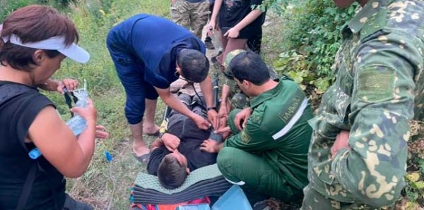 В Таджикистане россиянина спасли от укуса змеи