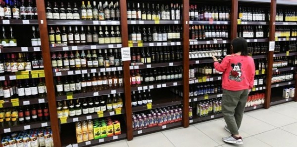 В Душанбе пресекли 6 случаев продажи алкоголя несовершеннолетним