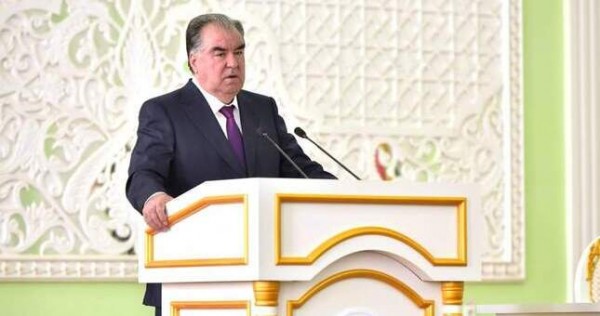 Эмомали Рахмон выступил с поздравительным посланием в честь Дня молодежи