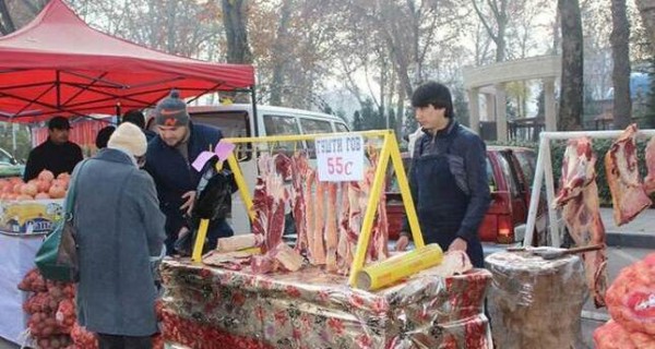 В Душанбе начались ярмарки-продажи товаров первой необходимости