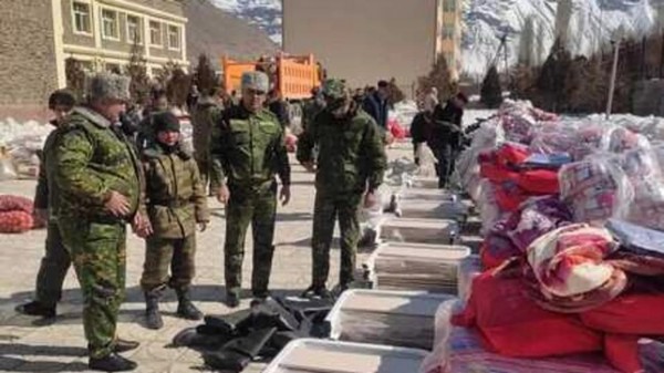 В ГБАО начали распределять помощь среди пострадавших от схода лавин