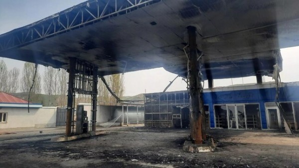 В Согдийской области сгорела дотла новая заправка