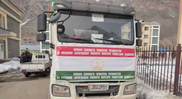 Пострадавшие от стихийного бедствия семьи в Хороге получили по 1500 кг угля