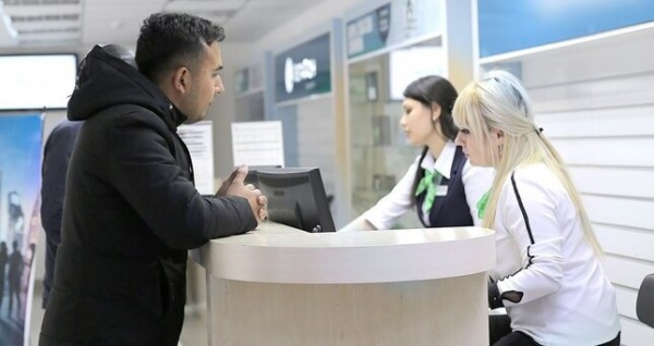 От покупки SIM-карты до оплаты ЖКХ: пять причин зайти в салон связи