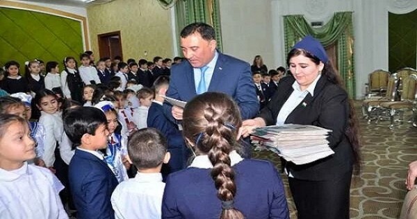 Международный день дарения книг отметили в Национальной библиотеке