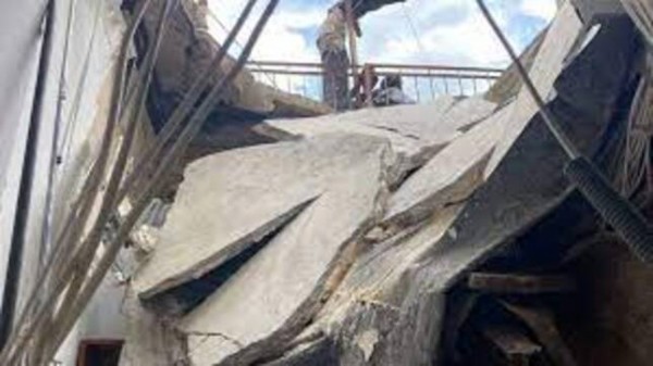 При сносе здания в Канибадаме погибло двое жителей Б.Гафурова