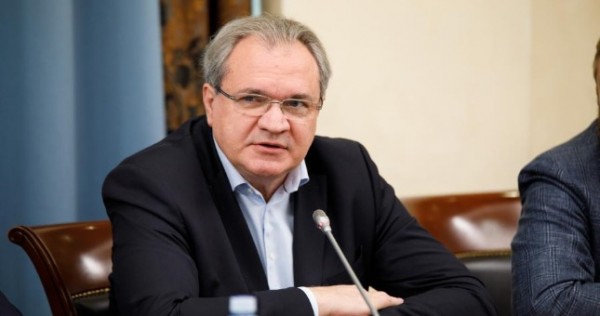 Глава СПЧ предложил не зачислять в школы не владеющих русским языком детей мигрантов