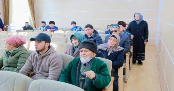 С какими вопросами жители Истаравшана обратились к председателю города?