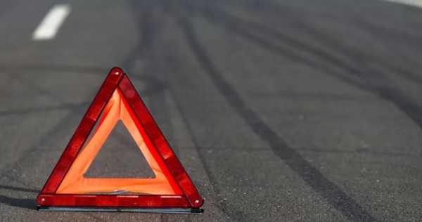 Водитель и пассажир грузовой автомашины погибли в результате ДТП