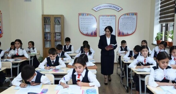 Для первоклашек - бесплатно: власти рассказали, как бороться с коррупцией