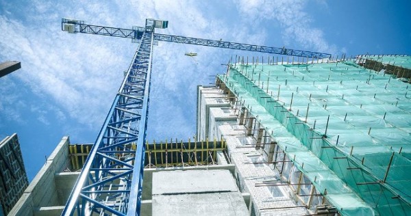 Два строителя погибли в Екатеринбурге упав с высоты 32 этажа. Предположительно это граждане Таджикистана