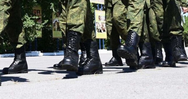 "Сдай досрочно экзамены и иди служить". Студенты возмущены новым методом призыва в армию