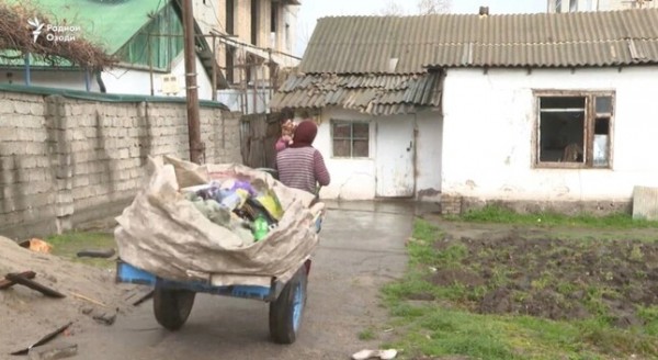 "Целый день собираю мусор, работаю за полночь". История Садбарг