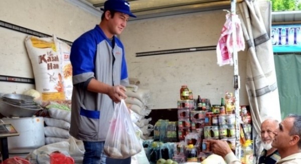 В Душанбе в честь Нового года организованы ярмарки продукции первой необходимости