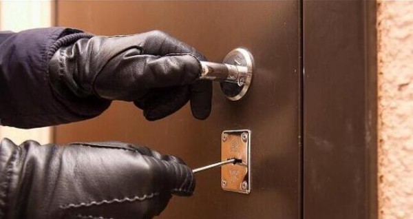 У жителя Душанбе украли золотые украшения на сумму около 64 тыс. сомони