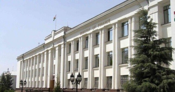 Минфин уточнил: на счет пострадавшим жителям Исфары поступило более 206 тыc сомони
