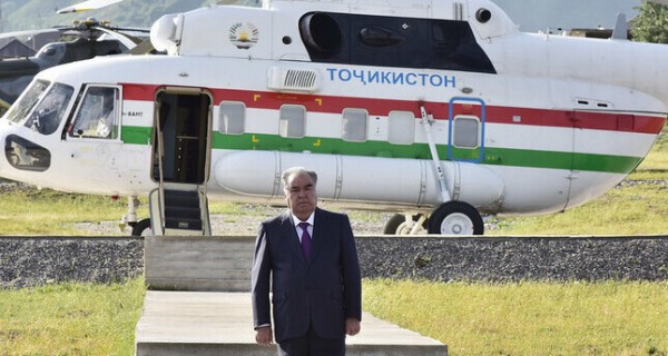 Эмомали Рахмон выехал с рабочим визитом в Нурободский район