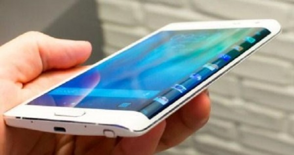 Жительница Шахринавского района украла телефон и скрылась