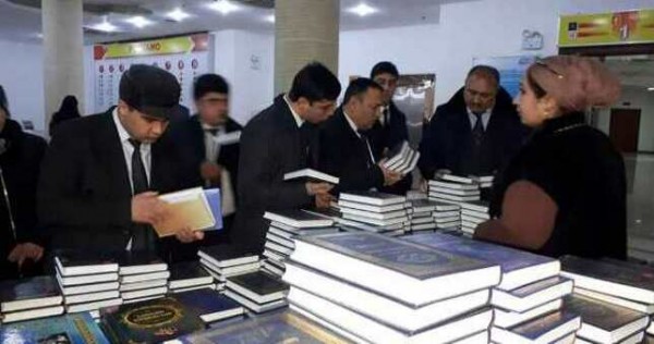 Издательство «Адиб» организует выставку-продажу книг ко Дню матери