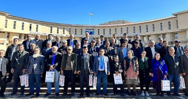 Дехкан Нурободского района обучили использованию современных методов и технологий