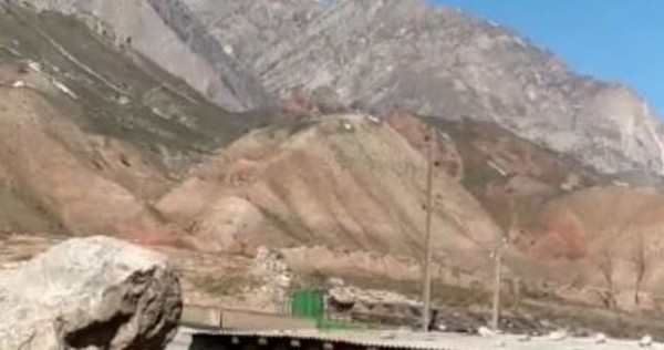 В горах обнаружены обледеневшие тела двух из трех пропавших жителей Леваканда