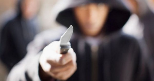 Трое жителей района Хуросон задержаны по подозрению в ограблении