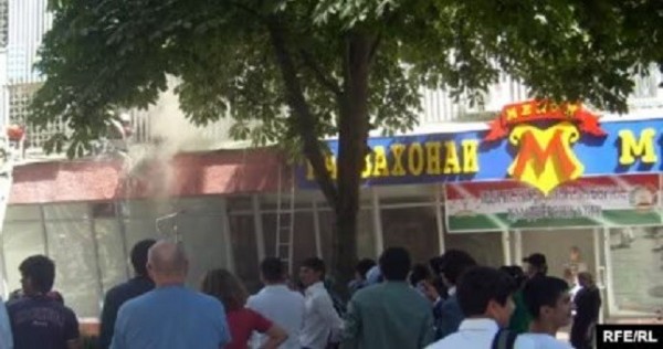 В кафе «Мерве» на проспекте Рудаки произошел взрыв