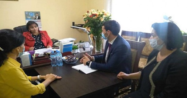 В школах и поликлиниках Худжанда проведен мониторинг
