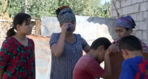 Остались на улице. Суд выселил жительницу Восе с пятью детьми из дома