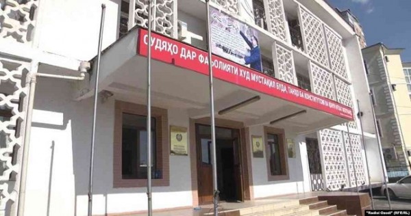 В Душанбе насильник 14-летней девочки приговорен к 3 годам заключения