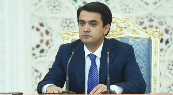 С целью защиты прав горожан режим работы объектов сферы обслуживания в Душанбе возьмут под жесткий контроль