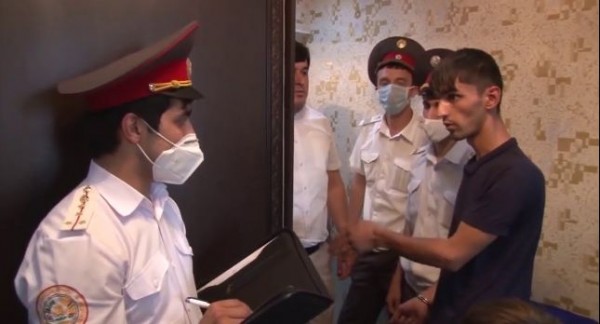 В Душанбе задержаны трое мужчин за разбойное нападение на пенсионерку
