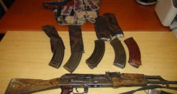 На юге Таджикистана задержаны двое граждан Афганистана с наркотиками и оружием