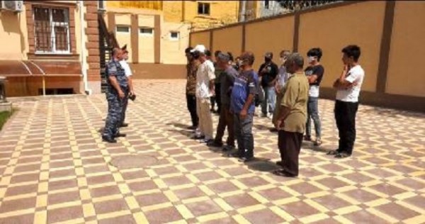 Попрошаек и бомжей в Худжанде ловили в рамках рейда